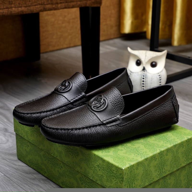 G*u*i leather shoes